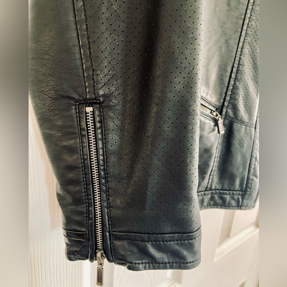 Reitmans Black Moto Faux Leather, Vegan, Pleather, Jacket Woman’s Sz 14 - Picture 4 of 10